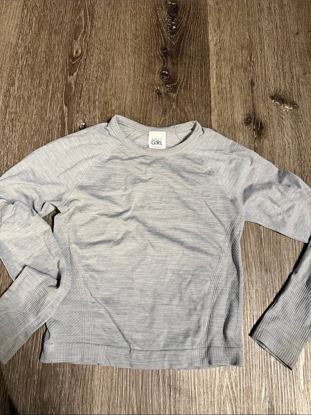 Athleta Girl Light Gray Long Sleeve Active Tee